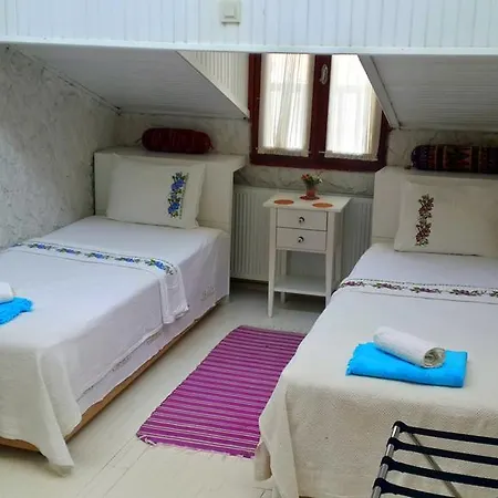 La Viva Alacati بيت ضيافة *